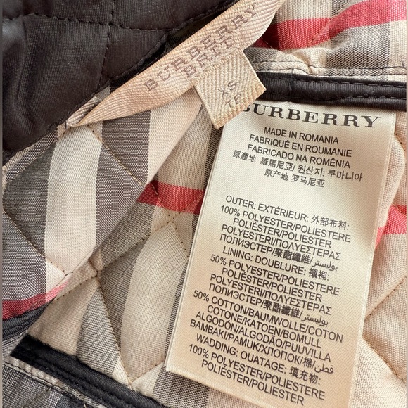 ❌Sold❌Authentic Burberry Quilted Black Jacket - Picture 3 of 3
